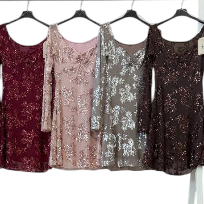 Vestido Corto de Lentejuelas con Manga Transparente