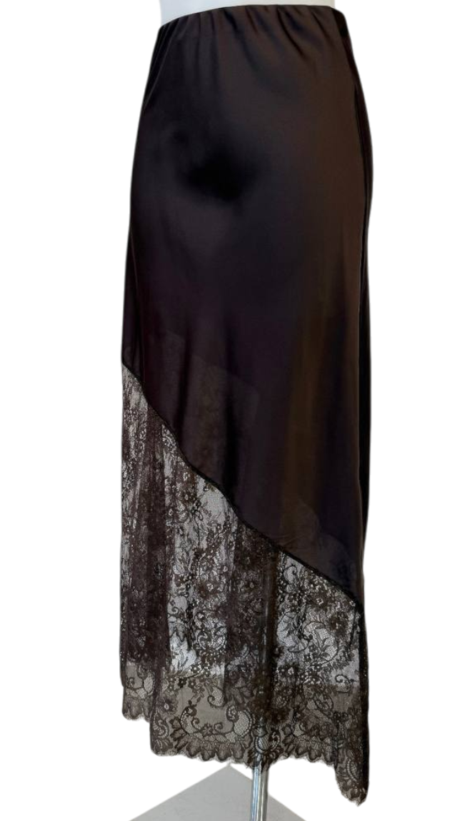 Falda Satinada con Encaje
