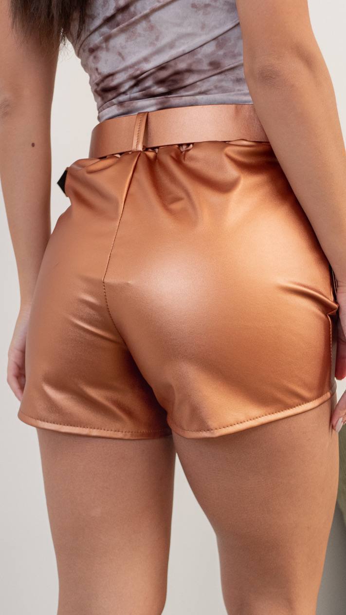 Short Polipiel con Cinturón – Talla Única (S a M)
