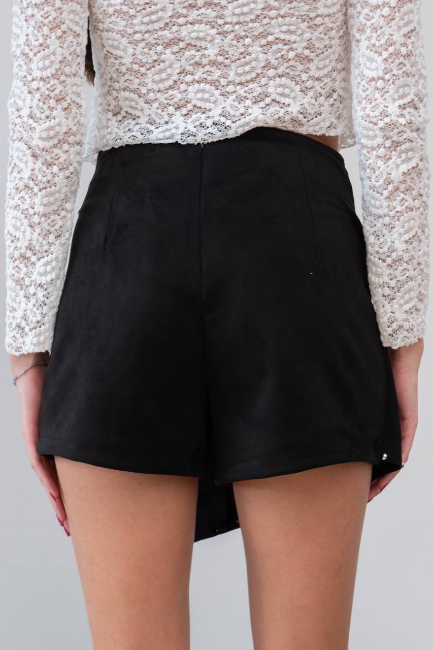 Falda-Pantalón Ante Aterciopelado con Tachuelas – S, M, L Disponible en: Negro · Marrón Chocolate · Camel