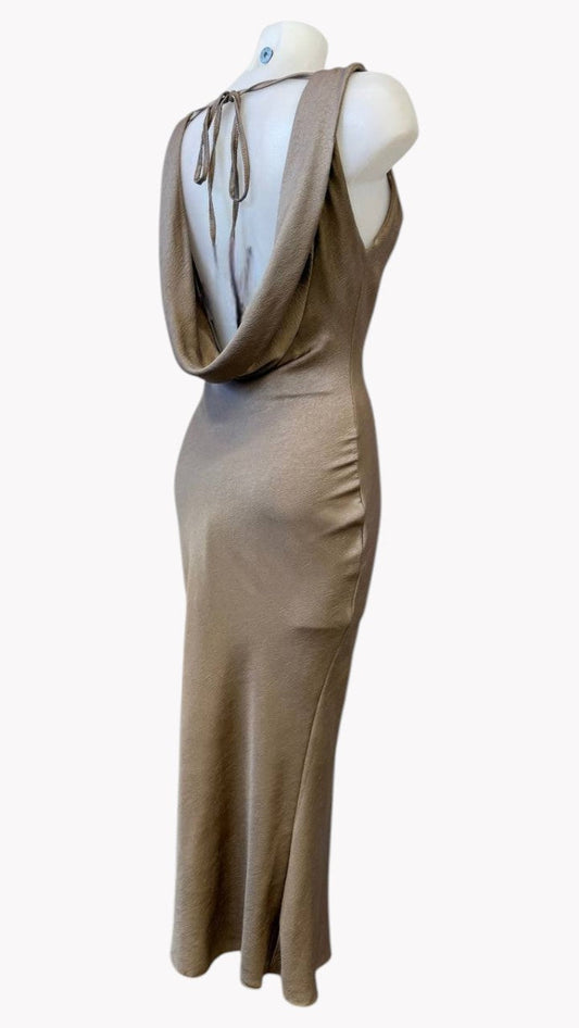 ✨ Vestido Satin Ring Drape Taupe ✨ 3 Colores Evillas Doradas