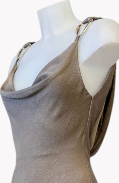 ✨ Vestido Satin Ring Drape Taupe ✨ 3 Colores Evillas Doradas