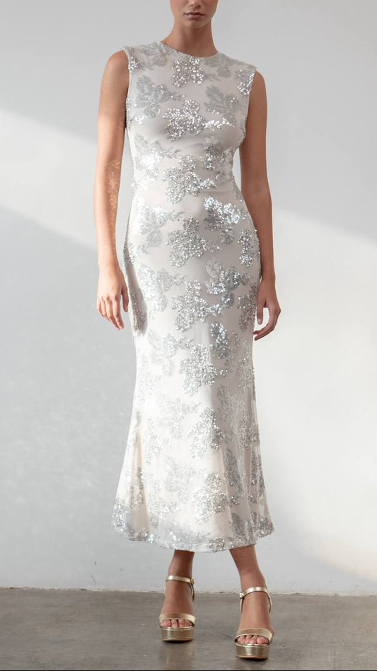 ✨ Vestido “Eclipse de Plata”