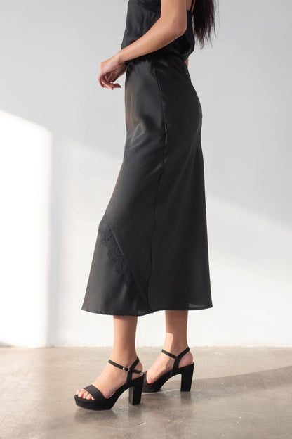 ✨ Falda Lencera Satinada con Encaje · 4 colores