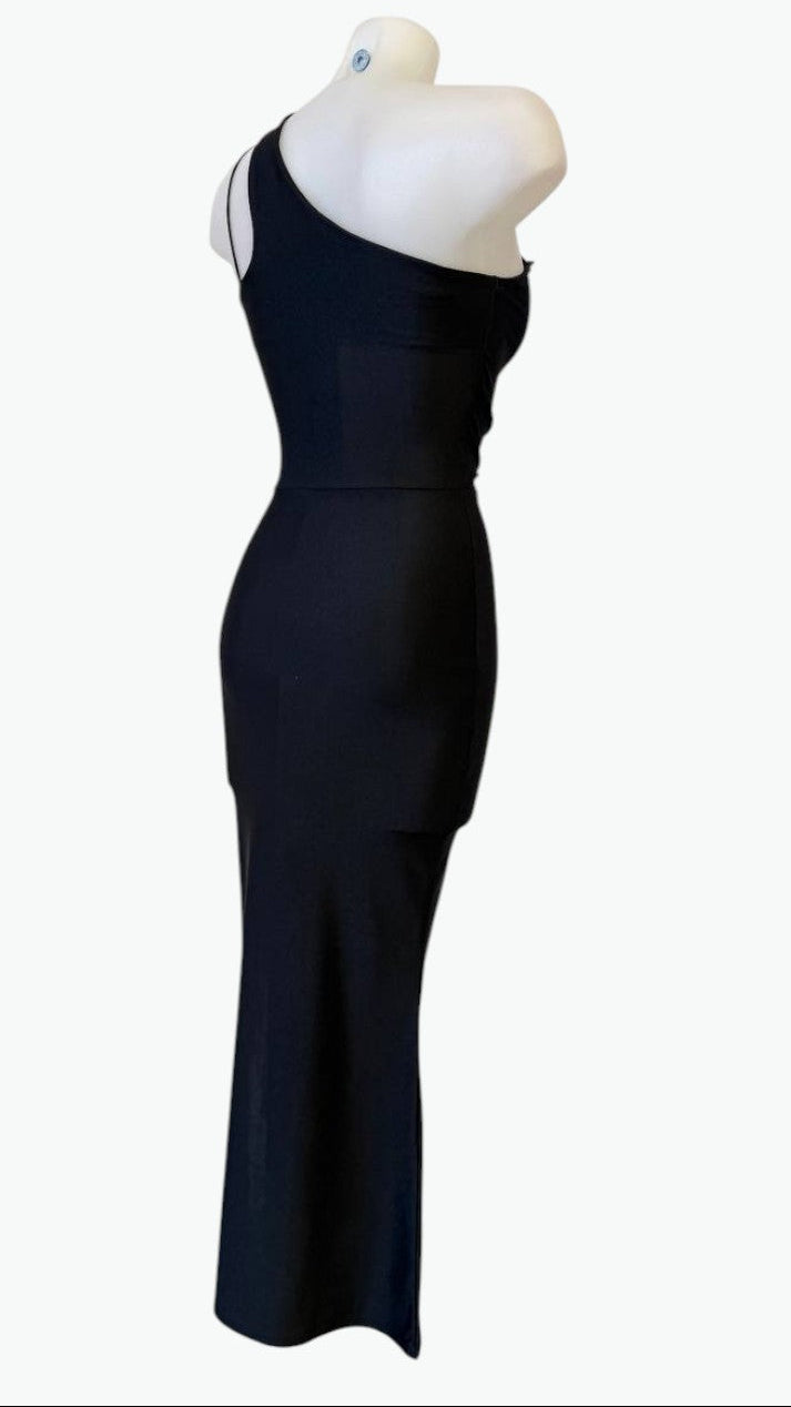 VESTIDO "BLACK VENOM" · Corte Asimétrico & Efecto Wow 🖤✨