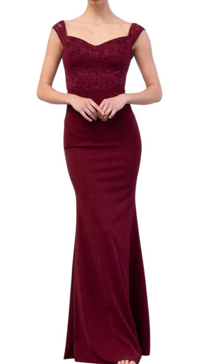 Vestido largo burdeos con encaje y espalda descubierta ✨
